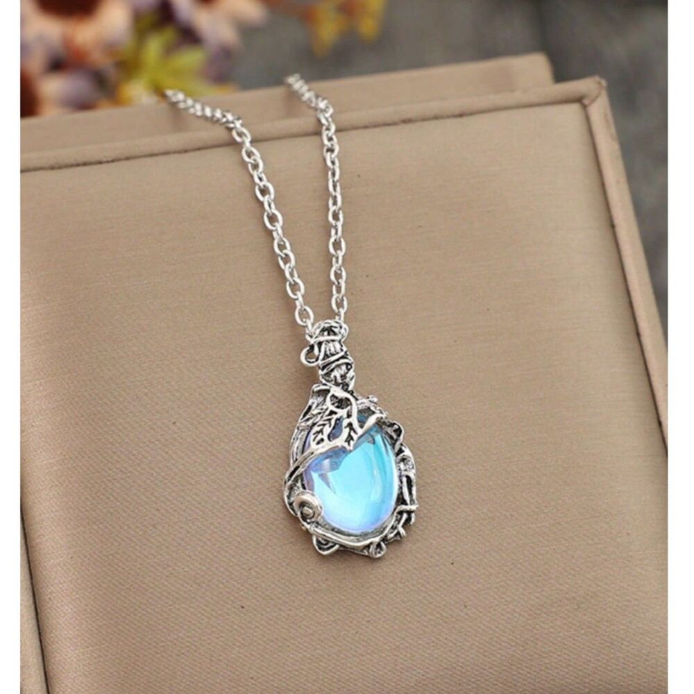 Oval Silver Moonstone Filigree Necklace Gemstone Pendant Crystal Charm Adjustble